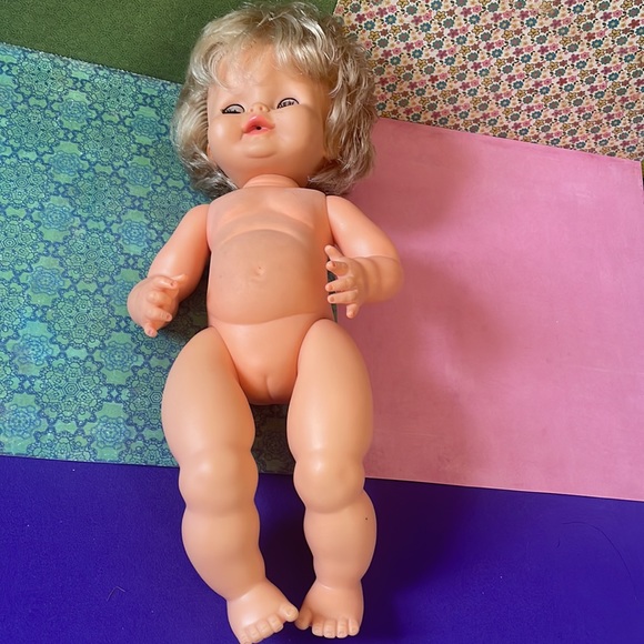 💙Vintage Regal Doll 15” tall Made in Canada - Picture 10 of 10